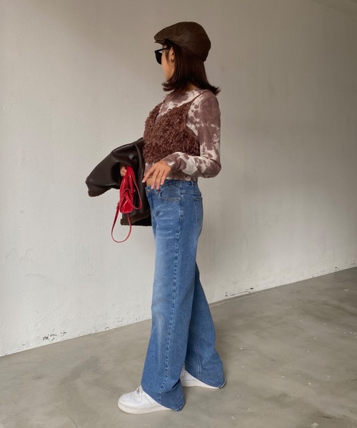 SHAGGIE(シャギー)の「ローライズフレアデニムパンツ(デニムパンツ・レディース・ブルー/ブラック・SMALL/MEDIUM)」の5枚目の写真