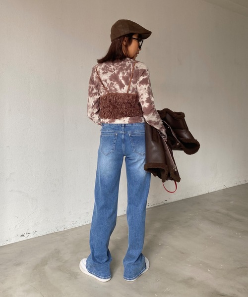 SHAGGIE(シャギー)の「ローライズフレアデニムパンツ(デニムパンツ・レディース・ブルー/ブラック・SMALL/MEDIUM)」の11枚目の写真