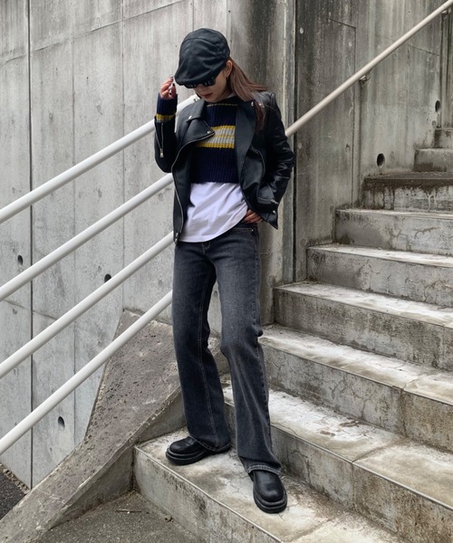 SHAGGIE(シャギー)の「ローライズフレアデニムパンツ(デニムパンツ・レディース・ブルー/ブラック・SMALL/MEDIUM)」の13枚目の写真
