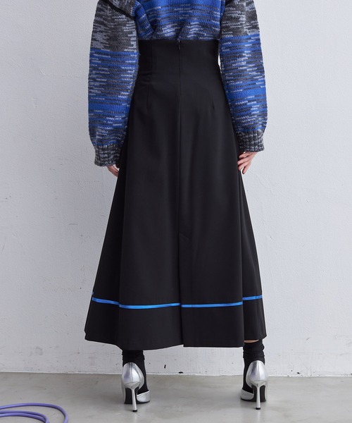 casane（カサネ）の「フロントドロストスカート（スカート・レディース・ブルー/ブラック・1/2）」の8枚目の写真