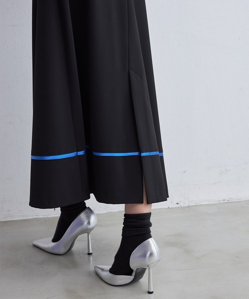 casane（カサネ）の「フロントドロストスカート（スカート・レディース・ブルー/ブラック・1/2）」の13枚目の写真