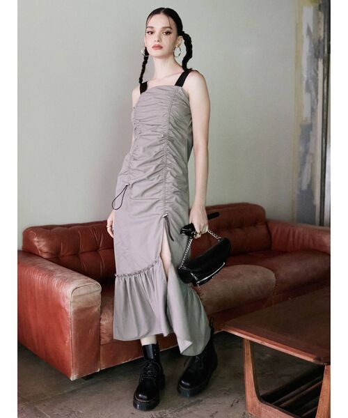 EVRIS（エヴリス）の「チェーンベルトボディーBAG（ボディバッグ/ウエストポーチ・レディース・ベージュ/ブラック・FREE）」の14枚目の写真