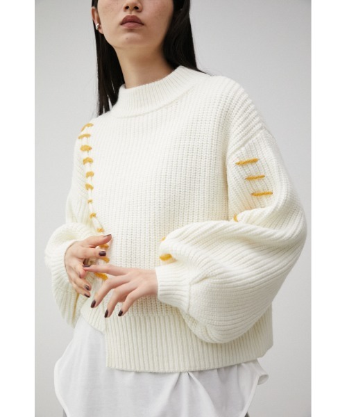 AZUL by moussy(アズールバイマウジー)の「HAND STITCH SHORT KNIT TOPS/ハンドステッチショートニットトップス(ニット/セーター・レディース・ブラック/ダークグリーン/オフホワイト・FREE)」の4枚目の写真