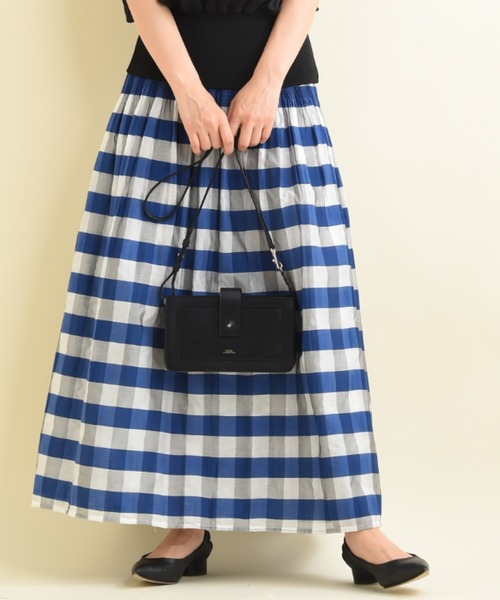 INTERPLANET（インタープラネット）の「シャーリングリバーシブルマキシスカート（スカート・レディース・ブラック/イエロー/ブルー・FREE）」の2枚目の写真