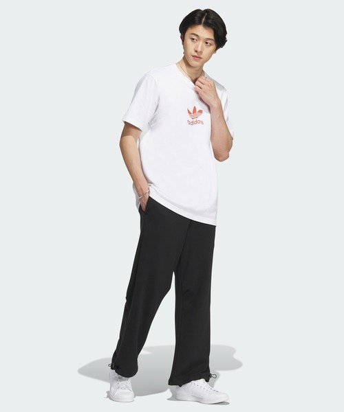 adidas（アディダス）の「バレンタインデー スウェットパンツ