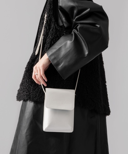 Adoon plain(アドーンプレーン)の「【Adoon plain】ショルダーバッグ(ショルダーバッグ・メンズ・ブラック/グレー/ホワイト・FREE)」の2枚目の写真