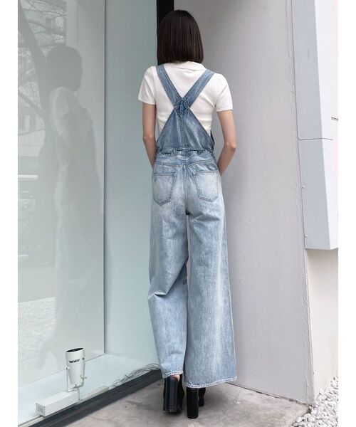 GYDA（ジェイダ）の「2WAYウエストLOOSEワイドデニムサロペット（サロペット/オーバーオール・レディース・ライトブルー/ブルー・SMALL/MEDIUM）」の10枚目の写真