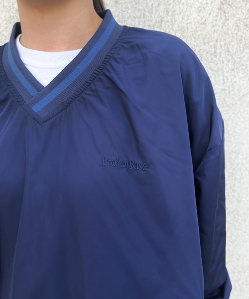 BROKEN BASE（ブロークンベース）の「Vネックナイロンプルオーバー（ナイロンジャケット・メンズ・グレー/ブラック/ネイビー・MEDIUM/LARGE）」の21枚目の写真