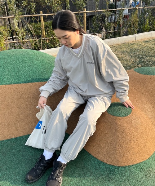 BROKEN BASE（ブロークンベース）の「Vネックナイロンプルオーバー