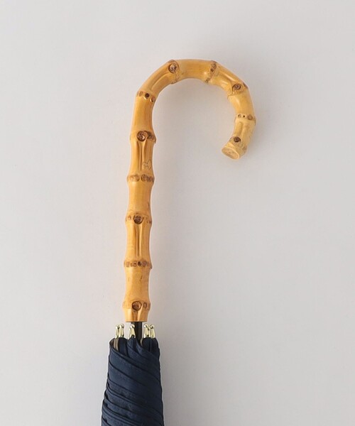 green label relaxing（グリーンレーベルリラクシング）の「バンブーハンドル パイピング アンブレラ / 傘 / レイン（長傘・レディース・オフホワイト/ライム/モカ/ネイビー・FREE）」の18枚目の写真