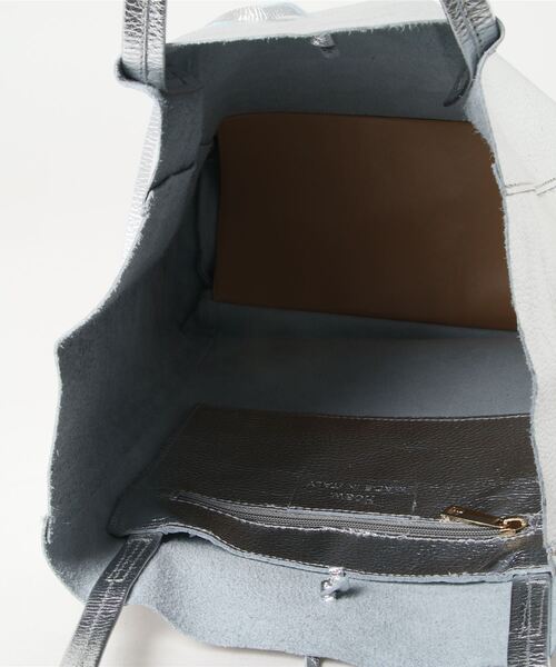 BEARDSLEY（ビアズリー）の「Hoaw./レザーメタリックTOTE（トートバッグ・レディース・シルバー・FREE）」の4枚目の写真