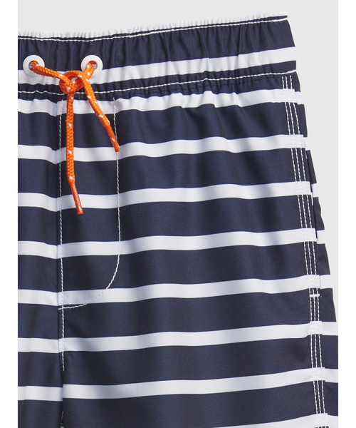 GAP（ギャップ）の「ストライプ柄 スイムトランクス (キッズ)（水着・キッズ・ホワイト×ネイビー/その他/マルチ/グリーン/ホワイト×ブルー/ブルー・120cm/160cm/130cm/150cm/140cm/110cm）」の8枚目の写真