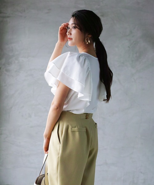 【手洗いできる】WEB限定！ラッフルフリルデザイン・フレアースリーブシャツブラウス