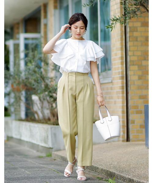 【手洗いできる】WEB限定！ラッフルフリルデザイン・フレアースリーブシャツブラウス