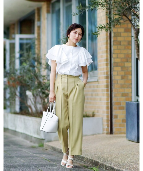 【手洗いできる】WEB限定！ラッフルフリルデザイン・フレアースリーブシャツブラウス