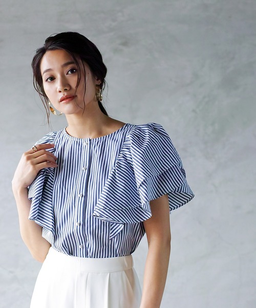 【手洗いできる】WEB限定！ラッフルフリルデザイン・フレアースリーブシャツブラウス