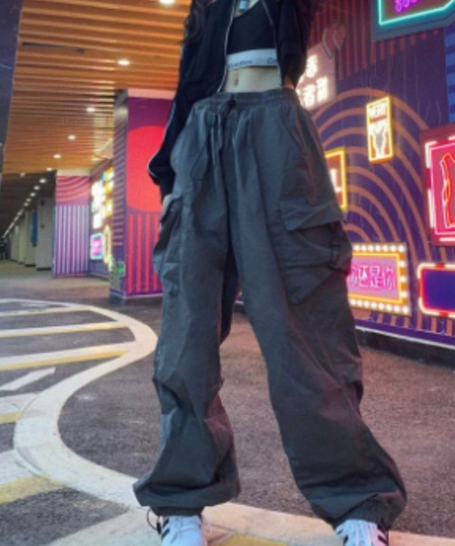 deux amour(ドゥーザムール)の「カーゴパンツ(カーゴパンツ・レディース・ブラック/チャコールグレー・FREE)」の3枚目の写真