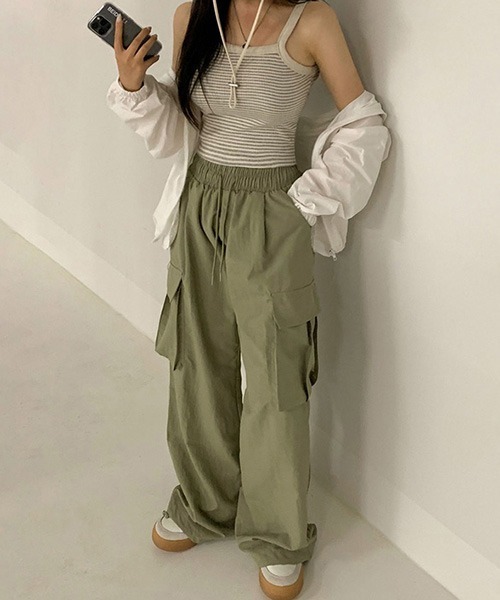 BEIDELLI（ベイデリー）の「[BELLIDE MADE] ミルクナイロン2wayワイド&ジョガーカーゴパンツ（カーゴパンツ・レディース・グレー/カーキ/ピンク/アイボリー・SHORT/LONG）」の15枚目の写真