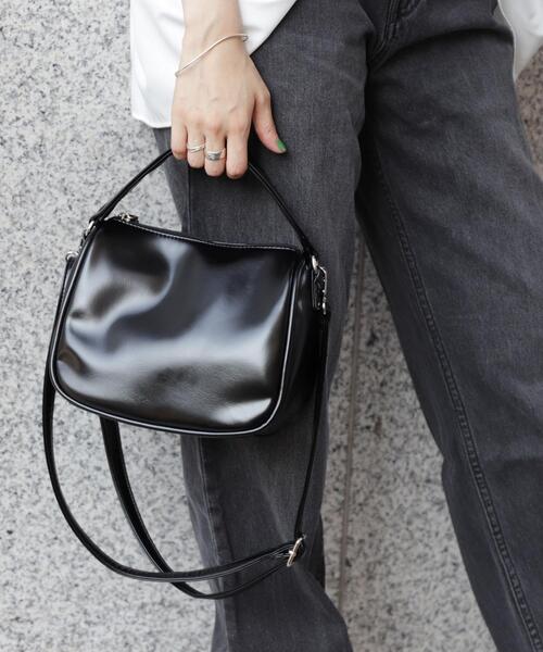 coen（コーエン）の「リンクルエナメルバッグ（ショルダーバッグ・レディース・ナチュラル/ブラック/モカ・FREE）」の21枚目の写真