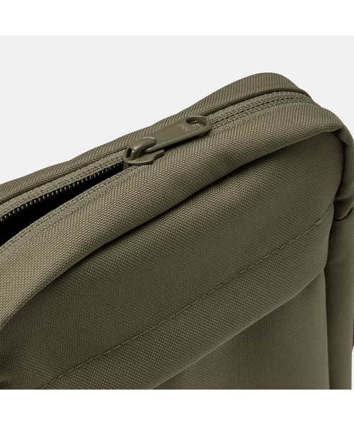 Timberland（ティンバーランド）の「オールジェンダー ティンバーランド コア クロスボディ バッグ（ボディバッグ/ウエストポーチ・メンズ・ウィート/カーキ/ブラック/ライトブラウン・FREE）」の10枚目の写真