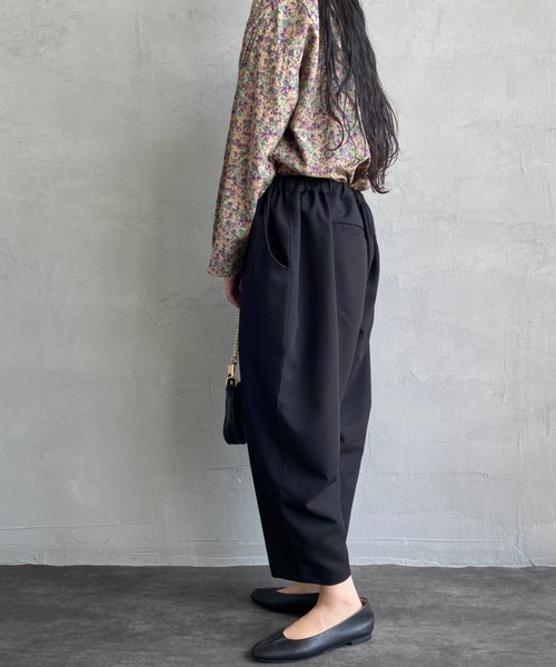 JEANS FACTORY （ジーンズファクトリー）の「[ista-ire/イスタイーレ] “魔法のパンツ” ワイドシルエットイージーパンツ（その他パンツ・レディース・ブラック/グレー・F）」の21枚目の写真