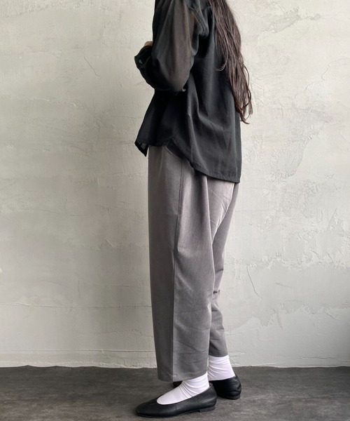 JEANS FACTORY （ジーンズファクトリー）の「[ista-ire/イスタイーレ] “魔法のパンツ” ワイドシルエットイージーパンツ（その他パンツ・レディース・ブラック/グレー・F）」の4枚目の写真