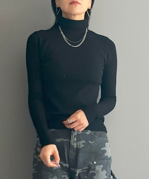 Jewelobe(ジュエローブ)の「タートルネックフィットニット(ニット/セーター・レディース・レッド/ベージュ/ブラック/杢グレー/ブラウン・FREE)」の18枚目の写真