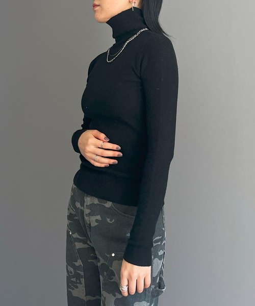Jewelobe(ジュエローブ)の「タートルネックフィットニット(ニット/セーター・レディース・レッド/ベージュ/ブラック/杢グレー/ブラウン・FREE)」の19枚目の写真