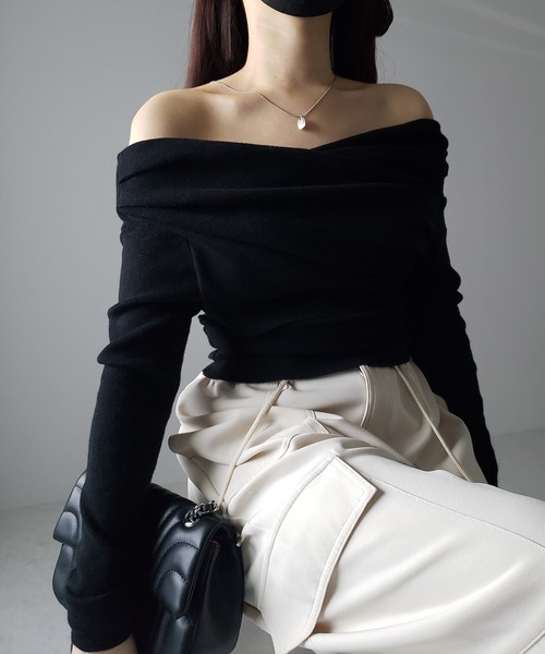 me+em select（ミームセレクト）の「【 ５color 】タックデザインドレープオフショルダーリブニット（ニット/セーター・レディース・ブルー/ワイン/アイボリー/ブラック/ピンク・FREE）」の16枚目の写真