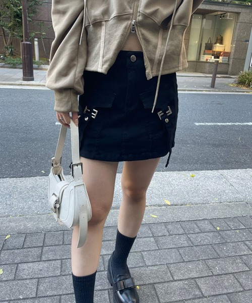 SPIGA（スピーガ）の「ﾊﾞｯｸﾙﾎﾟｹｯﾄﾃﾞﾆﾑ風ﾐﾆｽｶｰﾄ（スカート・レディース・グレー/ブラック/オフホワイト/カーキ・SMALL/MEDIUM）」の7枚目の写真