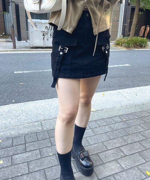 SPIGA（スピーガ）の「ﾊﾞｯｸﾙﾎﾟｹｯﾄﾃﾞﾆﾑ風ﾐﾆｽｶｰﾄ（スカート・レディース・グレー/ブラック/オフホワイト/カーキ・SMALL/MEDIUM）」の8枚目の写真