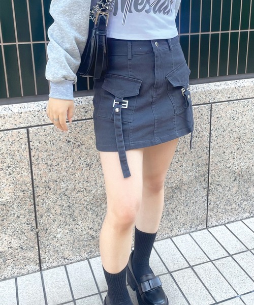 SPIGA（スピーガ）の「ﾊﾞｯｸﾙﾎﾟｹｯﾄﾃﾞﾆﾑ風ﾐﾆｽｶｰﾄ（スカート・レディース・グレー/ブラック/オフホワイト/カーキ・SMALL/MEDIUM）」の13枚目の写真