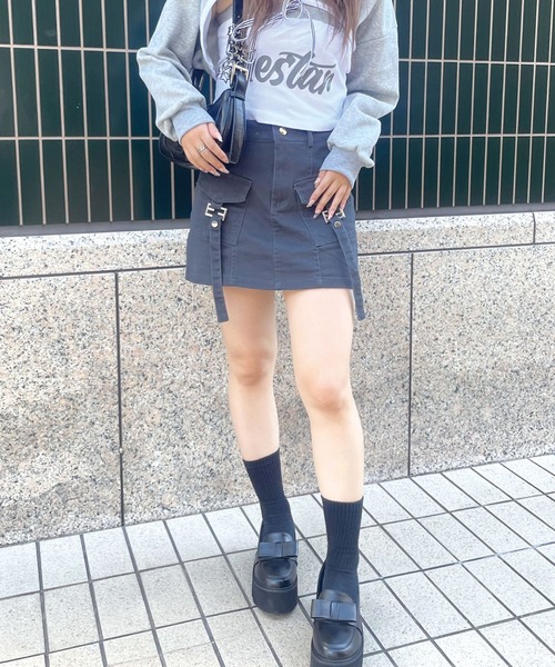 SPIGA（スピーガ）の「ﾊﾞｯｸﾙﾎﾟｹｯﾄﾃﾞﾆﾑ風ﾐﾆｽｶｰﾄ（スカート・レディース・グレー/ブラック/オフホワイト/カーキ・SMALL/MEDIUM）」の14枚目の写真