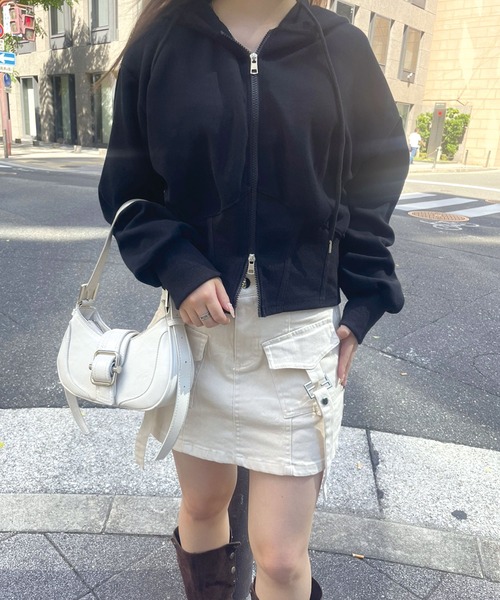 SPIGA（スピーガ）の「ﾊﾞｯｸﾙﾎﾟｹｯﾄﾃﾞﾆﾑ風ﾐﾆｽｶｰﾄ（スカート・レディース・グレー/ブラック/オフホワイト/カーキ・SMALL/MEDIUM）」の16枚目の写真