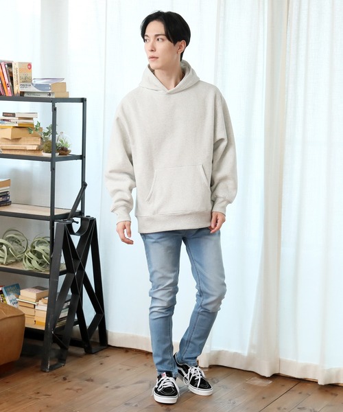 TopIsm（トップイズム）の「オーバーサイズ ヘビーウェイト裏起毛無地 スウェットプルパーカー（パーカー・メンズ・ブラック/杢グレー/オートミール/チャコールグレー・LL/L/M）」の8枚目の写真