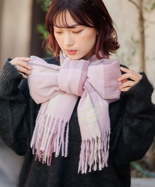 SPINNS(スピンズ)の「大判ソフトアクリルチェック柄ストール(ストール/ショール・レディース・ブルー/ベージュ/ピンク・ONESIZE)」の16枚目の写真