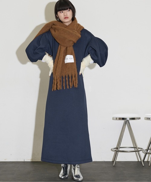 THE YOn（ザヨン）の「2WAYカーブスリーブスウェットワンピース（ワンピース・レディース・オートミール/ネイビー/チャコールグレー・FREE）」の12枚目の写真