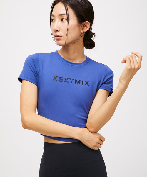 XEXYMIX（ゼクシィミックス）の「【XEXYMIX】クロップド丈ロゴTシャツ（Tシャツ/カットソー・レディース・イエロー/ブルー系その他4/ラベンダー/ブルー/ピンク/ブラック/ホワイト・M）」の5枚目の写真
