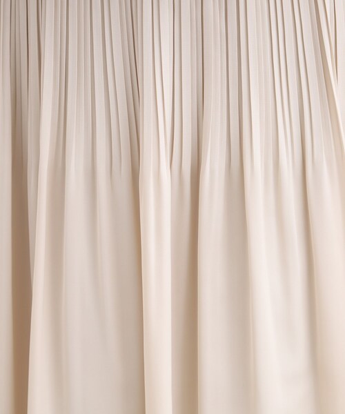 INDIVI（インディヴィ）の「◆【セレモニー／サテン素材】ボックスプリーツスカート（スカート・レディース・ナチュラル/ネイビー/ブラック・40/12/03/05/15 /36/13/38/19）」の13枚目の写真