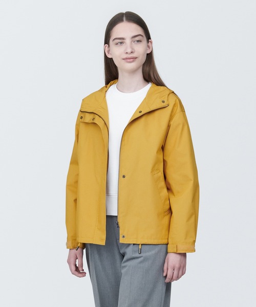 無印良品(ムジルシリョウヒン)の「婦人 撥水フードジャケット(その他アウター・レディース・ネイビー系/アイボリー/カーキ系5/ベージュ/マスタード・S/M/L/XL/XS)」の5枚目の写真