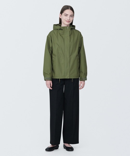 無印良品(ムジルシリョウヒン)の「婦人 撥水フードジャケット(その他アウター・レディース・ネイビー系/アイボリー/カーキ系5/ベージュ/マスタード・S/M/L/XL/XS)」の19枚目の写真