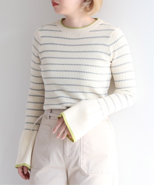 cepo(セポ)の「ソデスリットフレアニット(ニット/セーター・レディース・オフホワイト/ホワイト×ブラック/ホワイト×グレー/ブラック・M)」の3枚目の写真