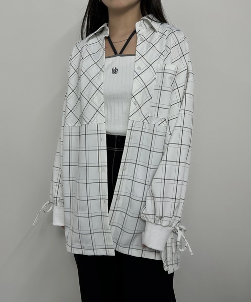 NICOLE CLUB(ニコル クラブ)の「リブ配色ホルタータンクトップ(タンクトップ・レディース・ブラック/サックスブルー/オフホワイト/グレー系・FREE)」の2枚目の写真