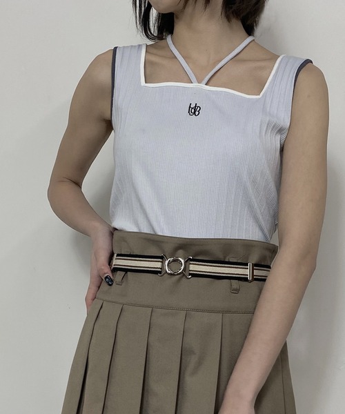 NICOLE CLUB(ニコル クラブ)の「リブ配色ホルタータンクトップ(タンクトップ・レディース・ブラック/サックスブルー/オフホワイト/グレー系・FREE)」の4枚目の写真