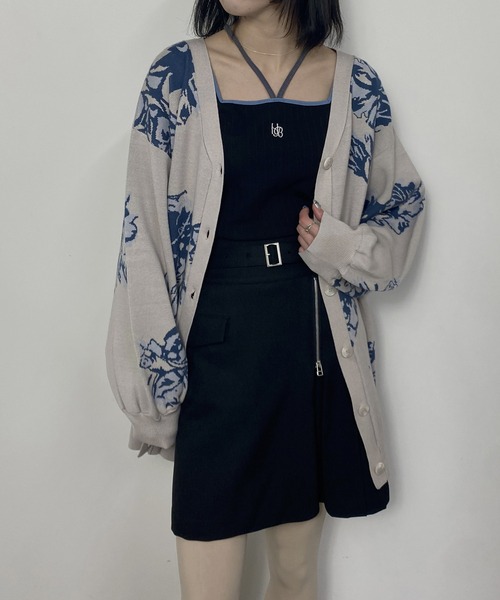 NICOLE CLUB(ニコル クラブ)の「リブ配色ホルタータンクトップ(タンクトップ・レディース・ブラック/サックスブルー/オフホワイト/グレー系・FREE)」の3枚目の写真