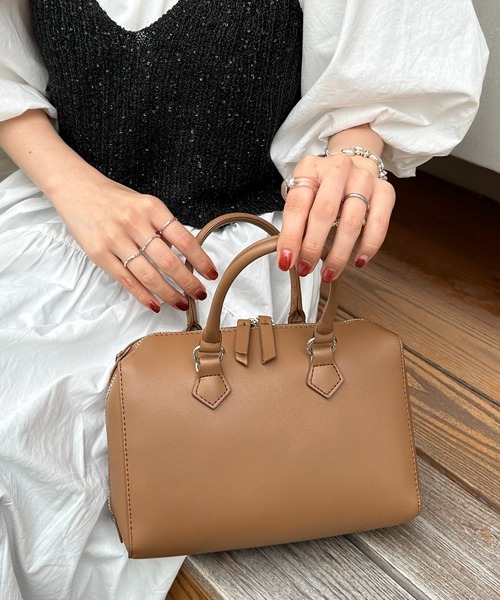 DISCOAT（ディスコート）の「【新色追加！】ライトゲージミニボストンバッグ《2WAY》（ボストンバッグ・レディース・ブラック/アイボリー/ブラウン/イエロー×グリーン/キャメル/シルバー/ボルドー/イエロー/ブラウン系その他/ベージュ系その他・FREE）」の7枚目の写真