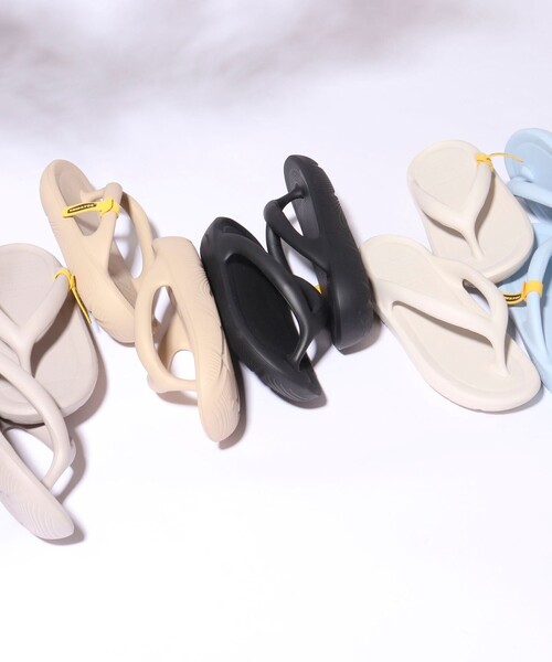 TAW&TOE（トーアンドトー）の「【TAW&TOE/トーアンドトー】 Flip flopサンダル（サンダル・レディース・サックスブルー/ベージュ/グレイッシュベージュ/ブラック/オフホワイト・25/24/23/22）」の12枚目の写真