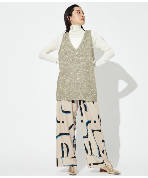 Settimissimo（セッティミッシモ）の「Vネック グリッターニット ジレ ベスト（ベスト・レディース・ブラック/ゴールド・FREE）」の13枚目の写真