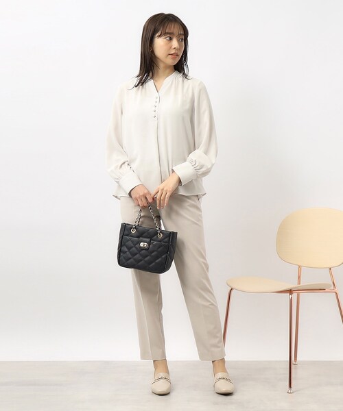 index（インデックス）の「◆≪XS-LLsize≫ パール調スキッパーブラウス【洗濯機洗い可】（シャツ/ブラウス・レディース・ホワイト系3/ネイビー/ナチュラル/オレンジ系・42/40/38/36/34）」の18枚目の写真