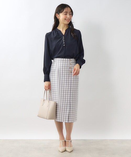 index（インデックス）の「◆≪XS-LLsize≫ パール調スキッパーブラウス【洗濯機洗い可】（シャツ/ブラウス・レディース・ホワイト系3/ネイビー/ナチュラル/オレンジ系・42/40/38/36/34）」の13枚目の写真